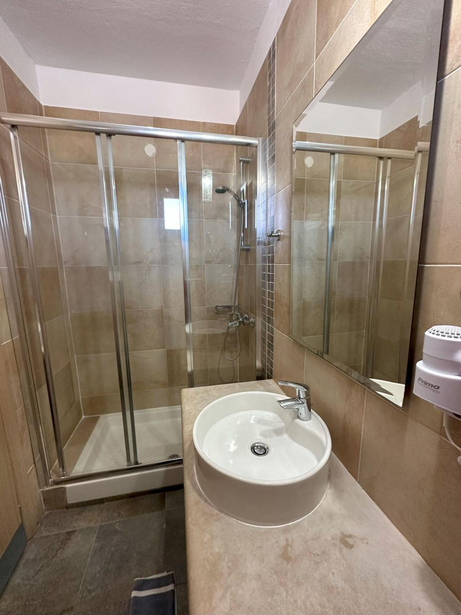 Hotel Afrodite Неи-Пори Номер фото